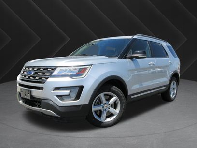 Used 2017 Ford Explorer XLT w/ Equipment Group 202A