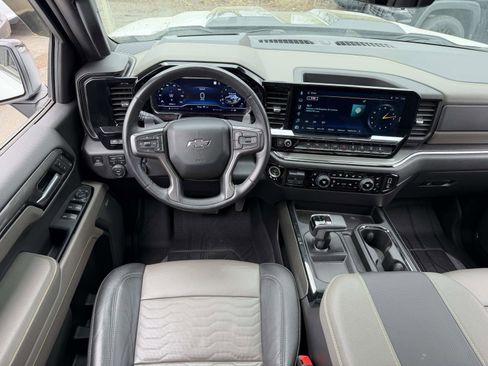 Certified 2023 Chevrolet Silverado 1500 ZR2 w/ Technology Package image 17