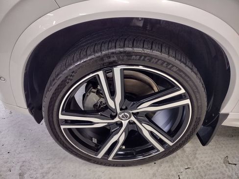 Used 2019 Volvo XC90 T6 R-Design w/ Advanced Package AWD/4WD image 5