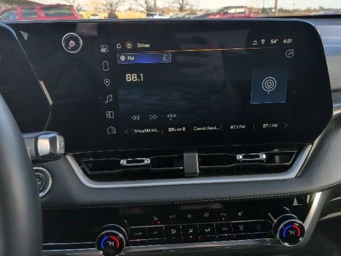 Certified 2025 Chevrolet Equinox LT w/ Convenience Package II image 24