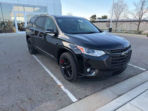 Used 2020 Chevrolet Traverse Premier w/ Redline Edition image 2