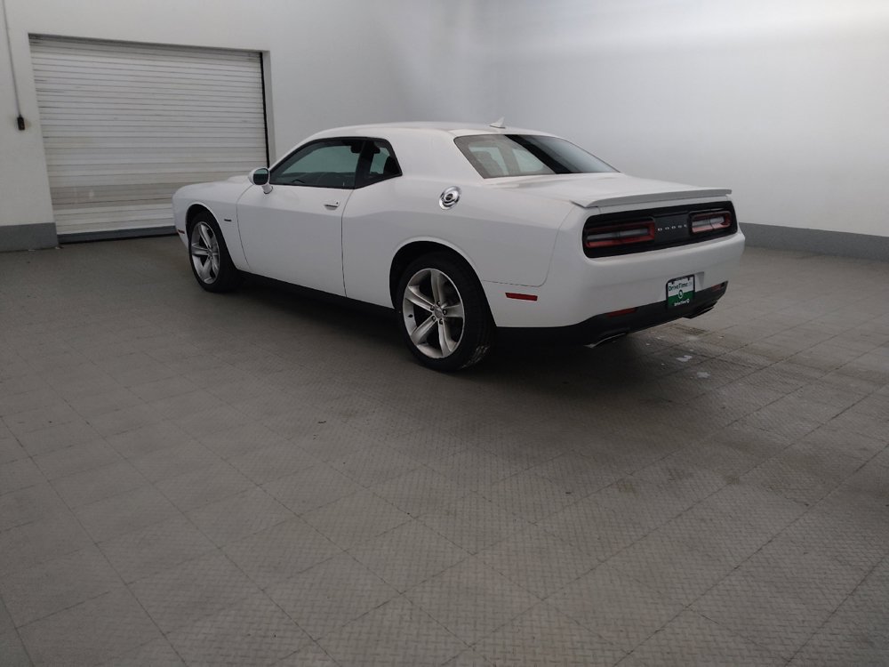 Used 2016 Dodge Challenger R/T w/ Driver Convenience Group RWD image 3