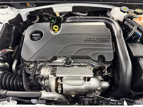 Used 2024 Chevrolet Malibu LT image 34