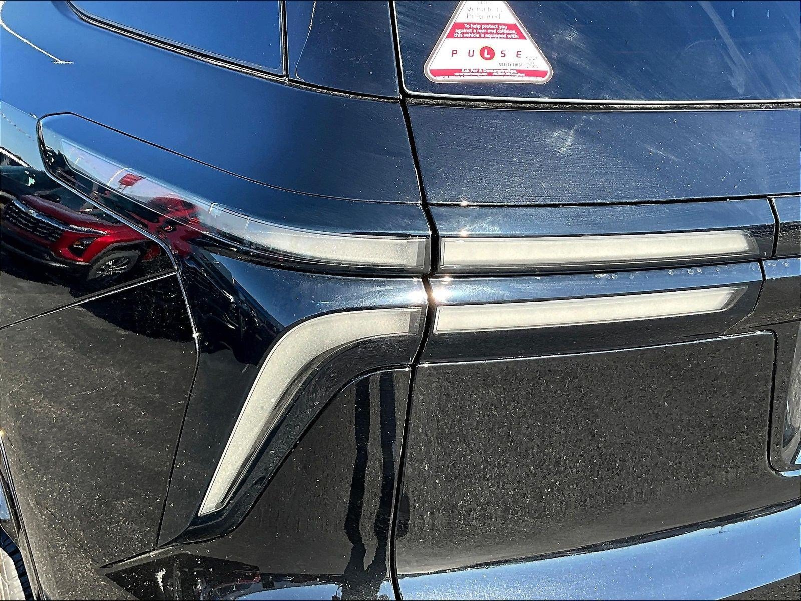 New 2027 Chevrolet Traverse RS w/ LPO, Floor Liner Package FWD image 15