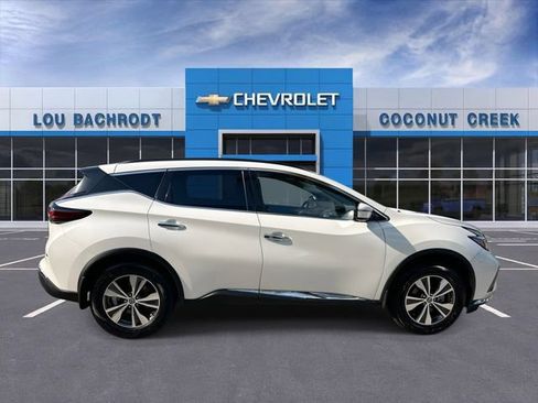 Used 2022 Nissan Murano SV FWD image 9