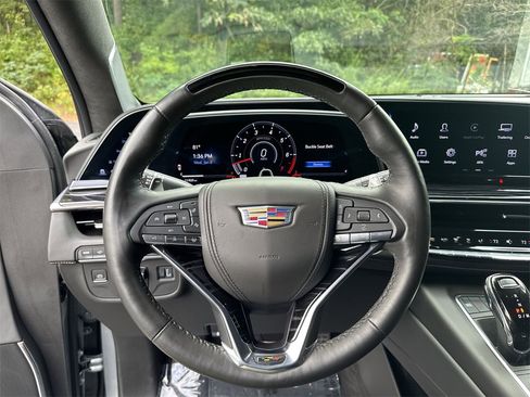 Used 2023 Cadillac Escalade ESV V image 16