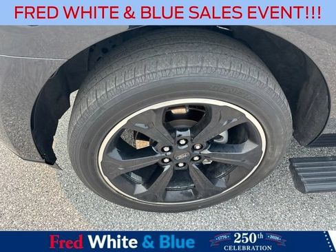 Used 2023 Ford Expedition Limited AWD/4WD image 8