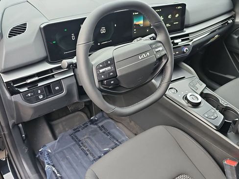 New 2026 Kia Sportage LX image 16