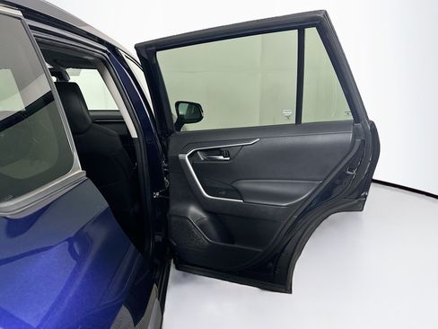 Used 2023 Toyota RAV4 XLE AWD/4WD image 29