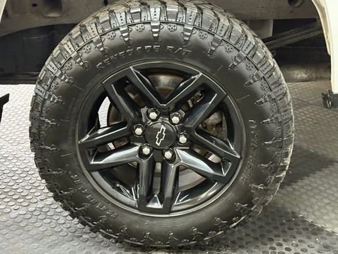 Used 2019 Chevrolet Silverado 1500 LT Trail Boss image 14