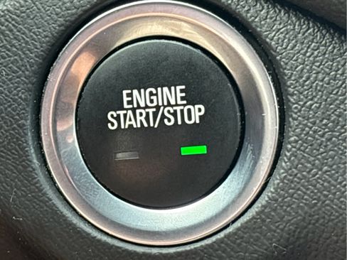 Certified 2023 Chevrolet Equinox LT AWD/4WD image 16