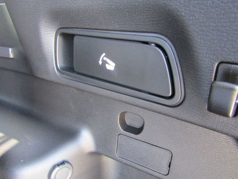 Used 2025 Mitsubishi Outlander SEL AWD/4WD image 42