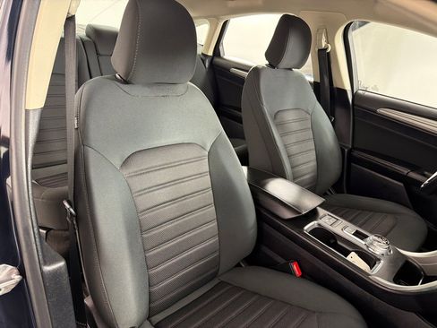 Used 2020 Ford Fusion SE image 24