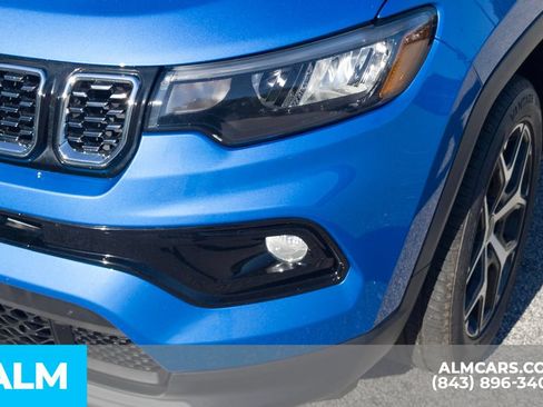 Used 2025 Jeep Compass Limited AWD/4WD image 11