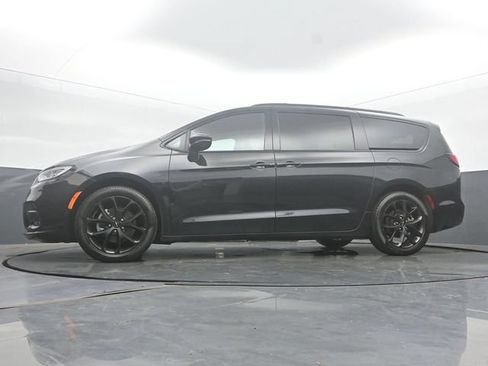 Used 2023 Chrysler Pacifica Limited w/ S Appearance Package FWD image 50