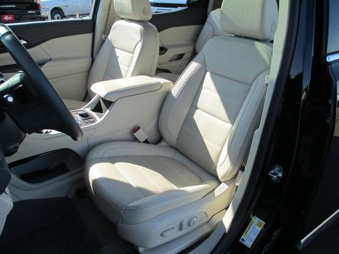 Certified 2023 GMC Acadia Denali image 19