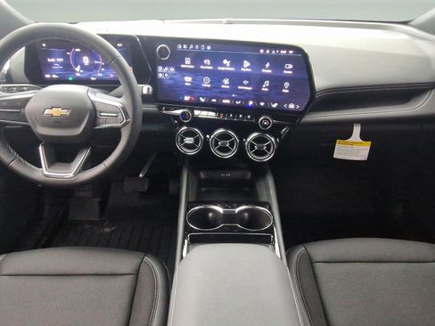 New 2025 Chevrolet Blazer EV LT image 9