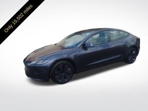 Used 2024 Tesla Model 3 Standard Range RWD image 2