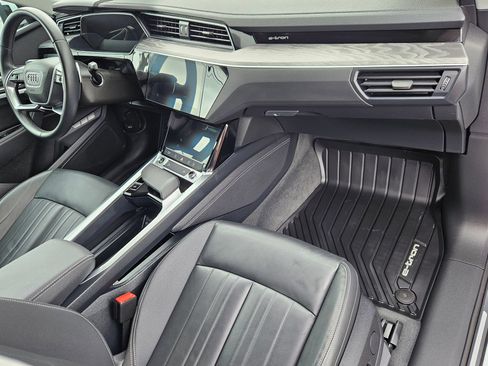 Used 2024 Audi Q8 e-tron Premium Plus AWD/4WD image 30
