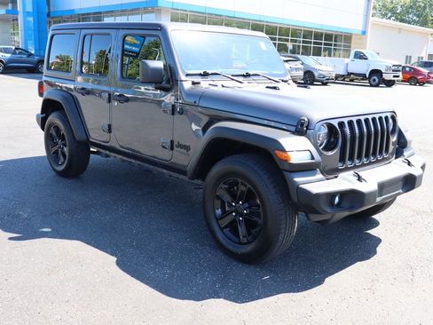 Used 2020 Jeep Wrangler Unlimited Sport AWD/4WD image 2