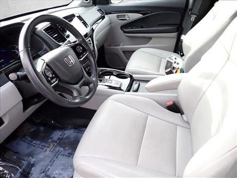 Used 2022 Honda Pilot Touring image 12