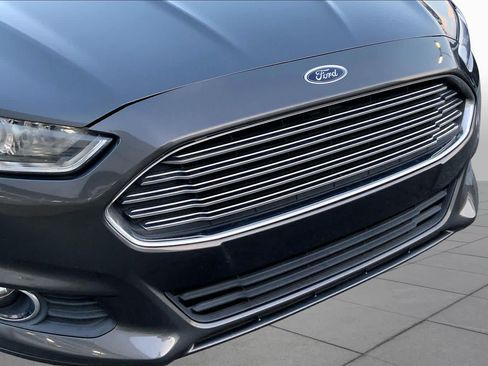 Used 2016 Ford Fusion SE w/ Equipment Group 202A FWD image 27
