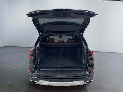 Certified 2025 BMW X5 xDrive40i w/ Climate Comfort Package image 17