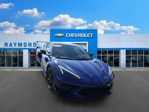 Used 2025 Chevrolet Corvette Stingray Preferred Cpe w/ Z51 Performance Package RWD image 9