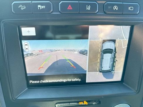 Used 2020 Ford Expedition Limited w/ Equipment Group 302A AWD/4WD image 17