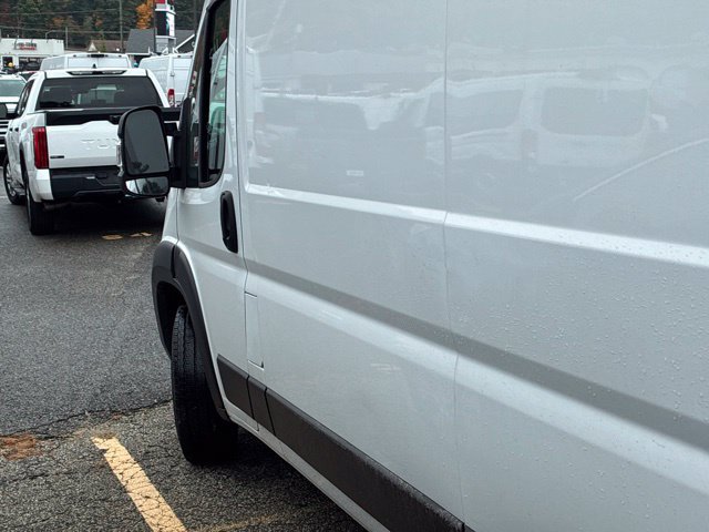 Used 2026 RAM ProMaster 2500 w/ Convenience Group FWD image 4