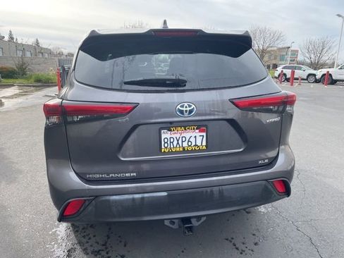 Used 2020 Toyota Highlander XLE image 5