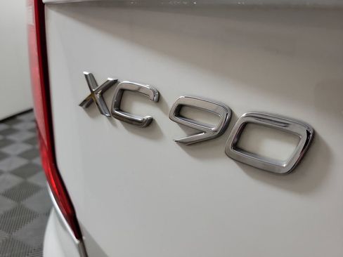 Certified 2024 Volvo XC90 B6 Plus w/ Protection Package AWD/4WD image 7