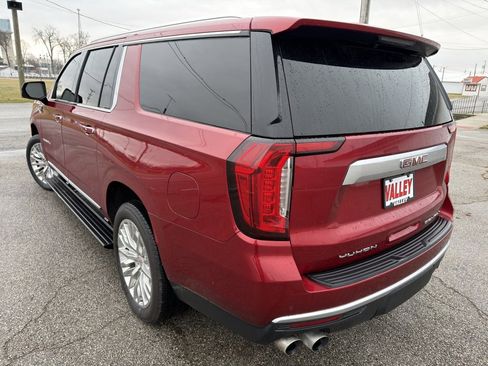 Used 2023 GMC Yukon XL Denali w/ Denali Reserve Package image 18