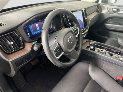 Certified 2023 Volvo XC60 B5 Plus image 10