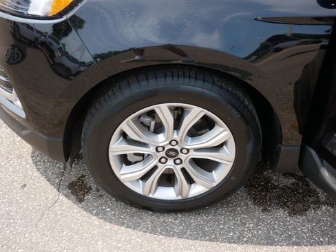 Used 2024 Ford Edge Titanium AWD/4WD image 15