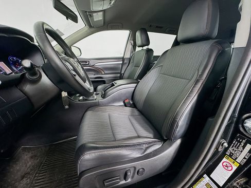 Used 2015 Toyota Highlander Plus image 19