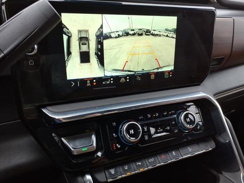 Used 2025 GMC Sierra 2500 Denali Ultimate image 27