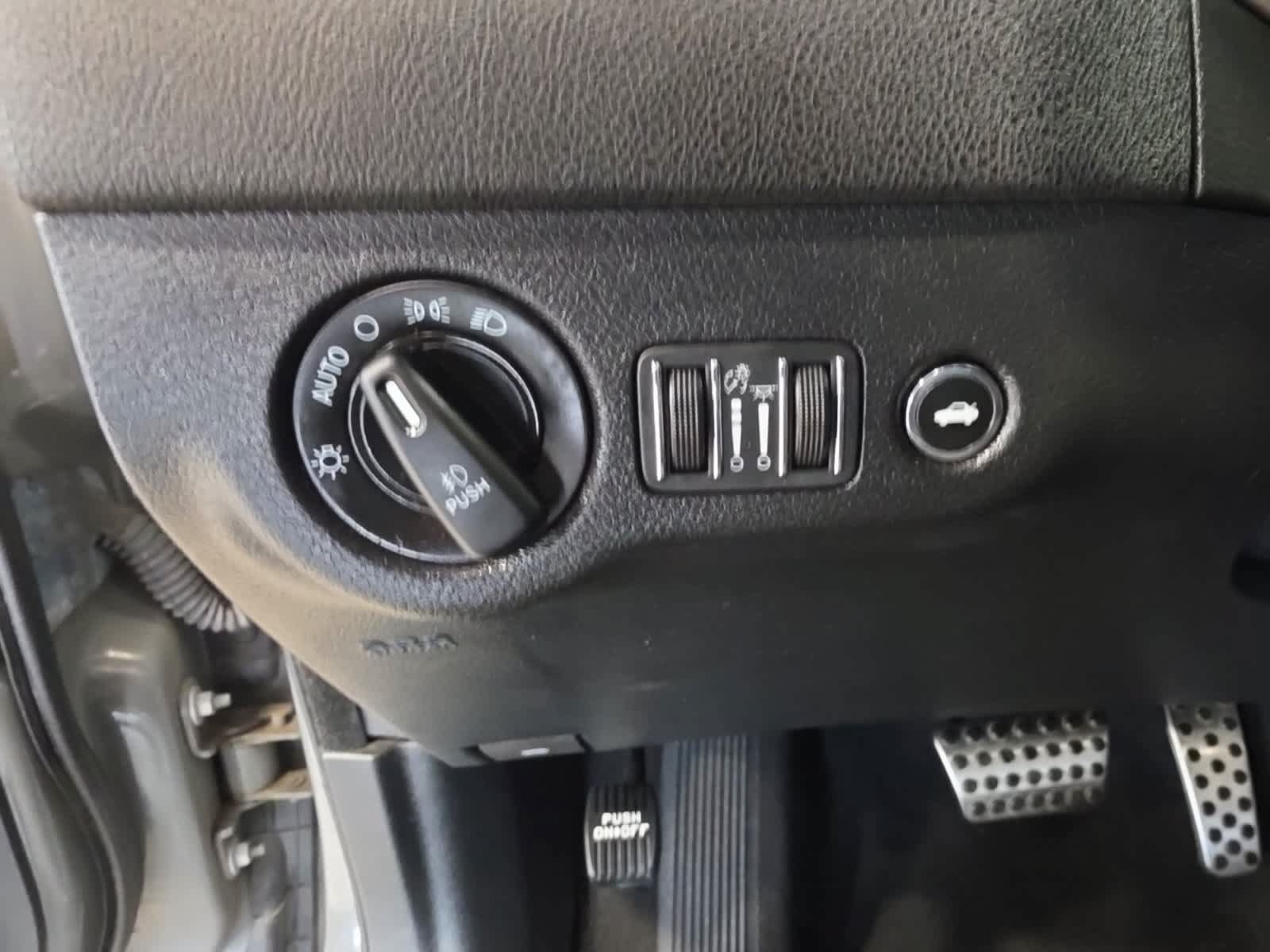 Used 2019 Dodge Charger R/T w/ Driver Confidence Group RWD image 21