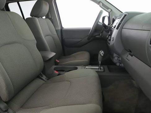 Used 2013 Nissan Frontier SV w/ SV Value Truck Pkg image 26