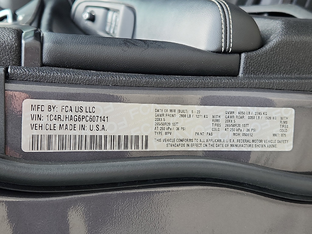 Used 2023 Jeep Grand Cherokee Altitude AWD/4WD image 20