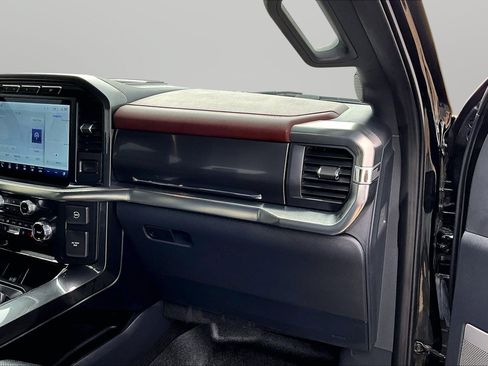 Used 2022 Ford F150 Lariat image 21