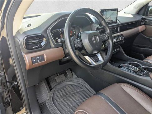 Used 2023 Honda Pilot Elite image 10