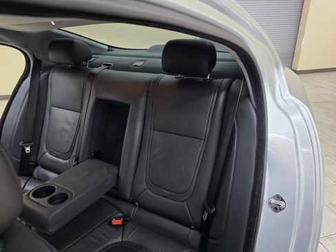 Used 2014 Jaguar XF RWD image 25
