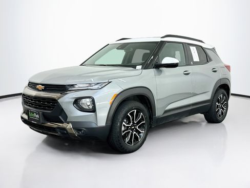Used 2023 Chevrolet TrailBlazer ACTIV w/ Sun and Liftgate Package AWD/4WD image 3