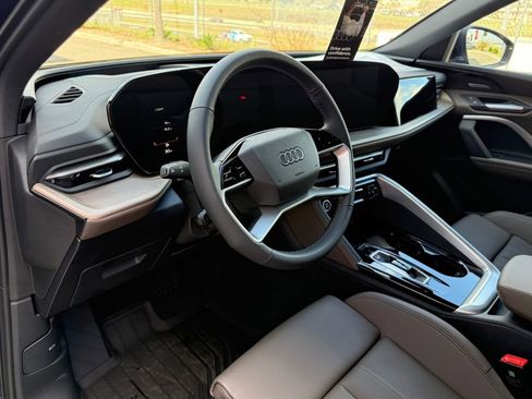 New 2025 Audi Q5 Premium Plus image 18