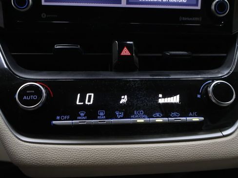 Used 2022 Toyota Corolla LE FWD image 24