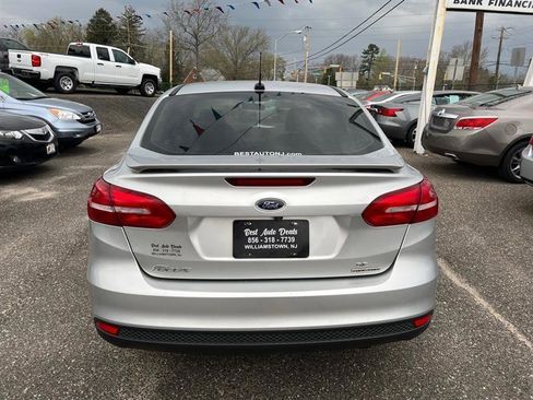 Used 2015 Ford Focus SE w/ Equipment Group 201A image 7