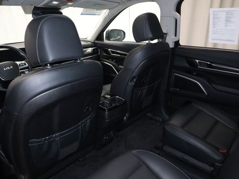 Used 2025 Kia Telluride S FWD image 19