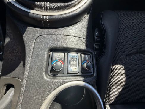 Used 2010 Nissan 370Z Touring w/ Sport Pkg RWD image 16