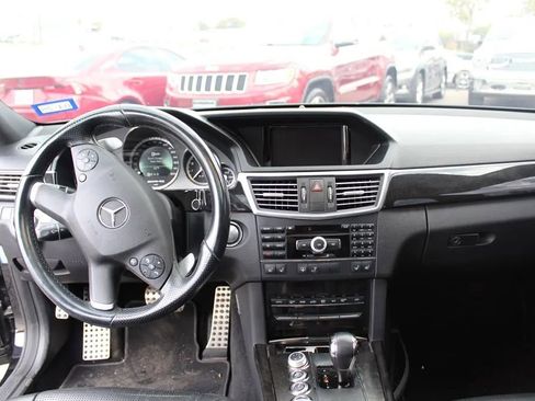 Used 2010 Mercedes-Benz E 63 AMG Sedan image 10